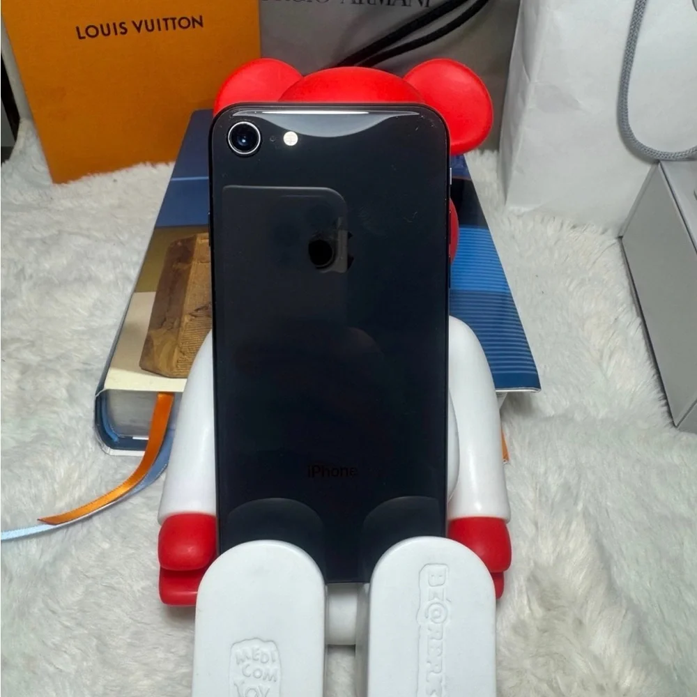 Apple iphone 8 64 gb. AT&T Only